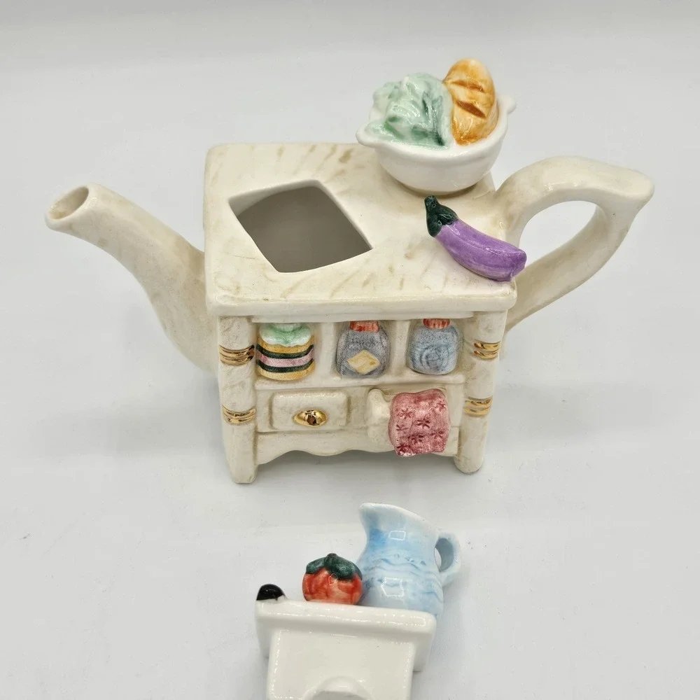 Delton Tiny Teapot Collectible Miniature‎ Porcelain Kitchen Island Vintage
